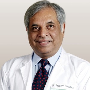 dr pradeep chowbey best laparoscopic bariatric surgeon max hospital delhi